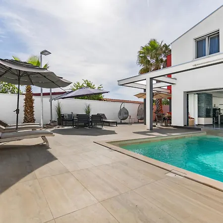 Summer House Escape Villa Vrsi