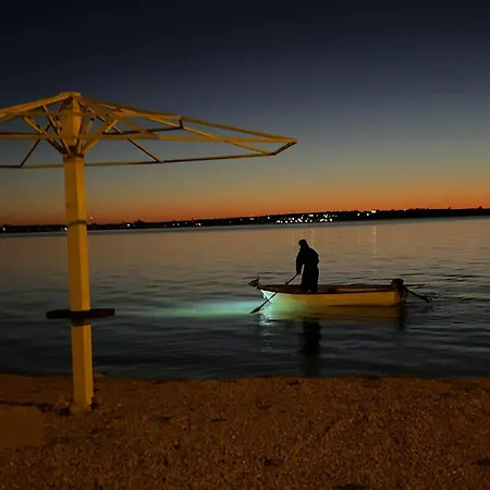 Summer House Escape Villa *