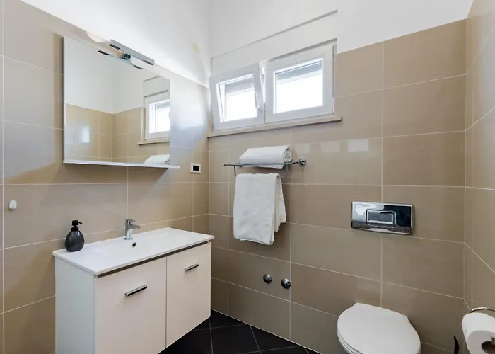 Summer House Escape Vrsi