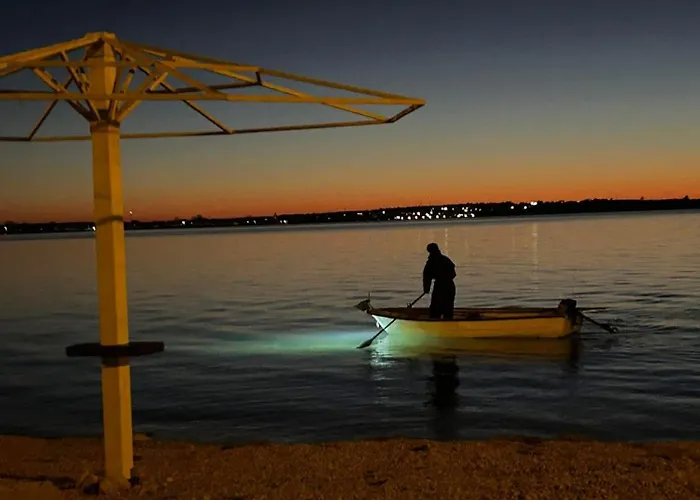 Summer House Escape Villa *