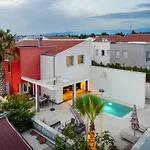 Summer House Escape