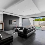 Summer House Escape Vrsi