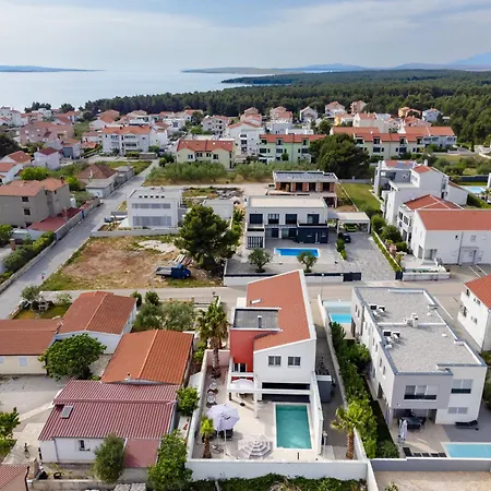 Summer House Escape Vrsi