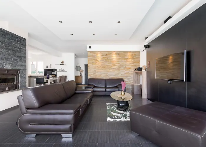 Summer House Escape Vrsi