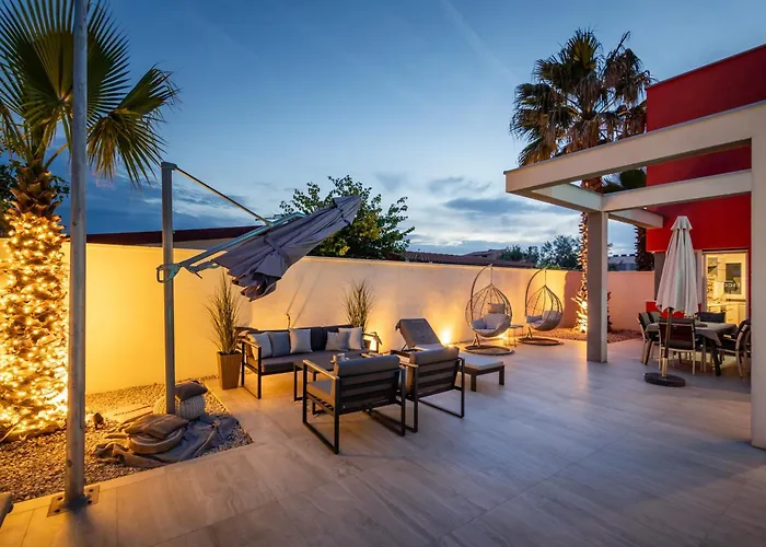 Summer House Escape * Vrsi